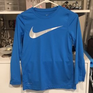 Boys M Nike Dri Fit